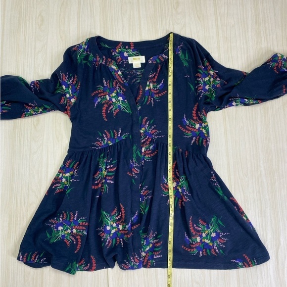 Anthropologie Blue V-neck tropical stretch knit top size M - Picture 5 of 15